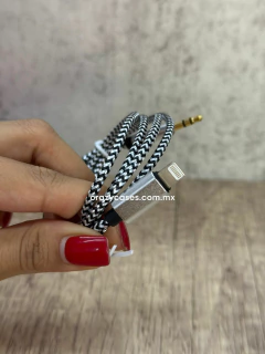 Cable para audio entrada Jack 3.5 - iPho...