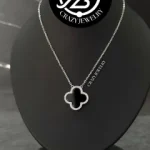 Gargantilla van cleef black G doble vist...